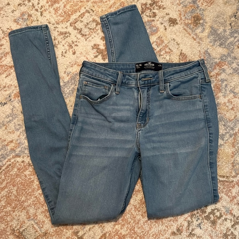 Hollister jeans